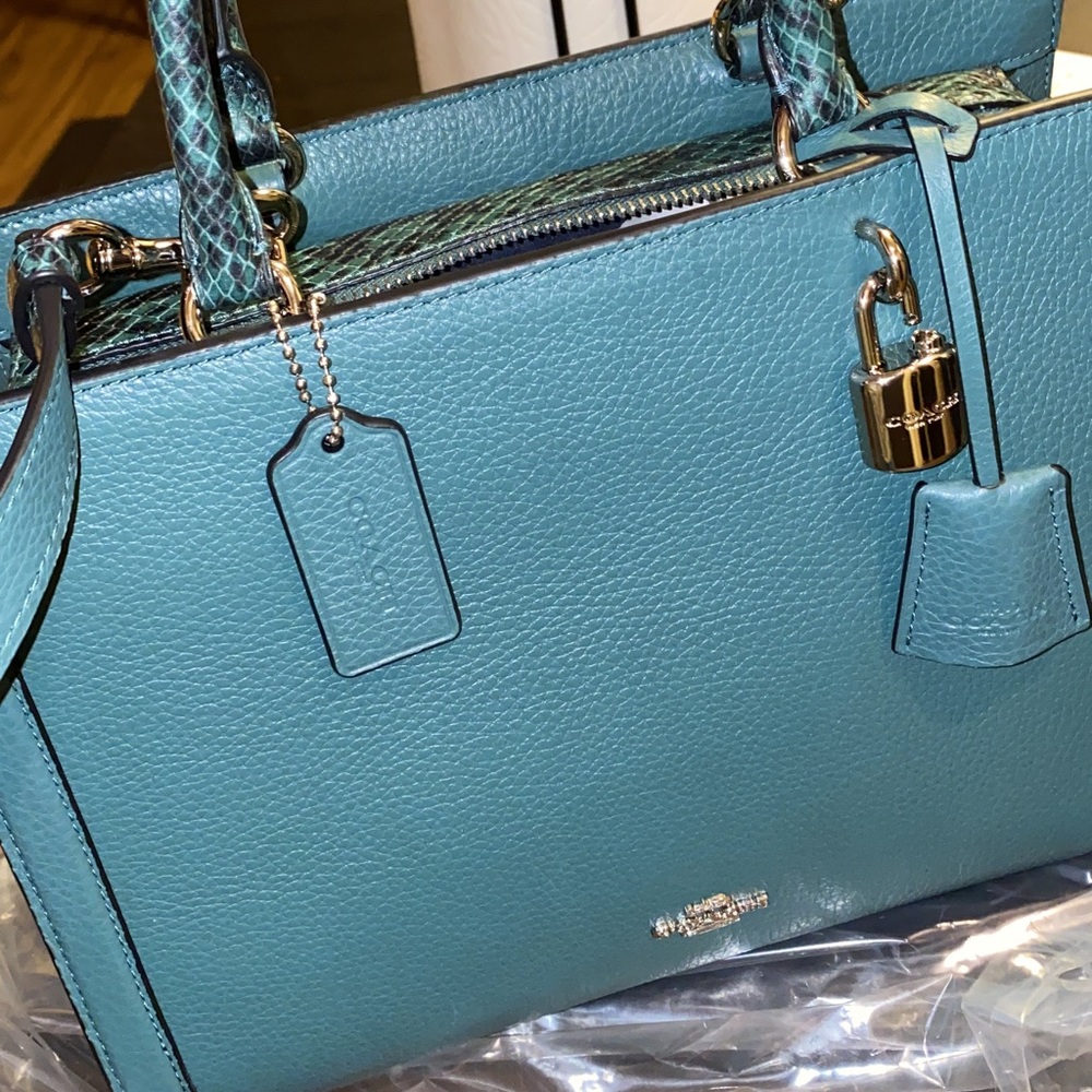 COACH ZOE CARRYALL (W/ SNAKETRIM) 💚🐍👜💚
